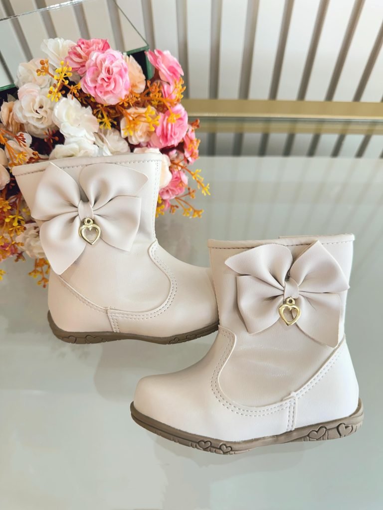 Botinha Infantil Off White Laço e Pinjente Com Zíper Super