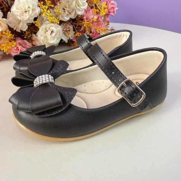 Sapatinho Infantil Preto Fosco C/ Aplique de Lacinho Strass
